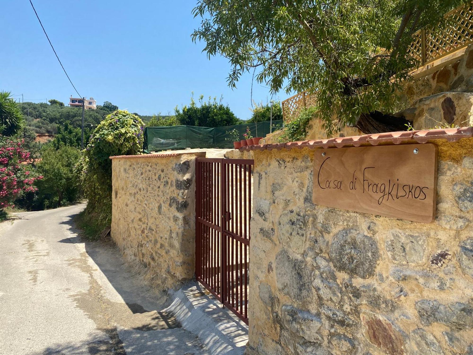 Casa Di Fragkiskos. Ένα Σπίτι Μέσα Στη Φύση. Villa Kondomarion Bagian luar foto